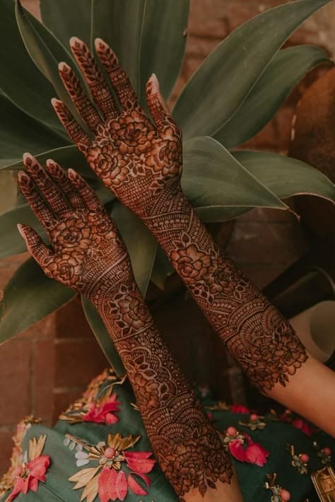 Henna Dreams: Flourishing Floral Blessings