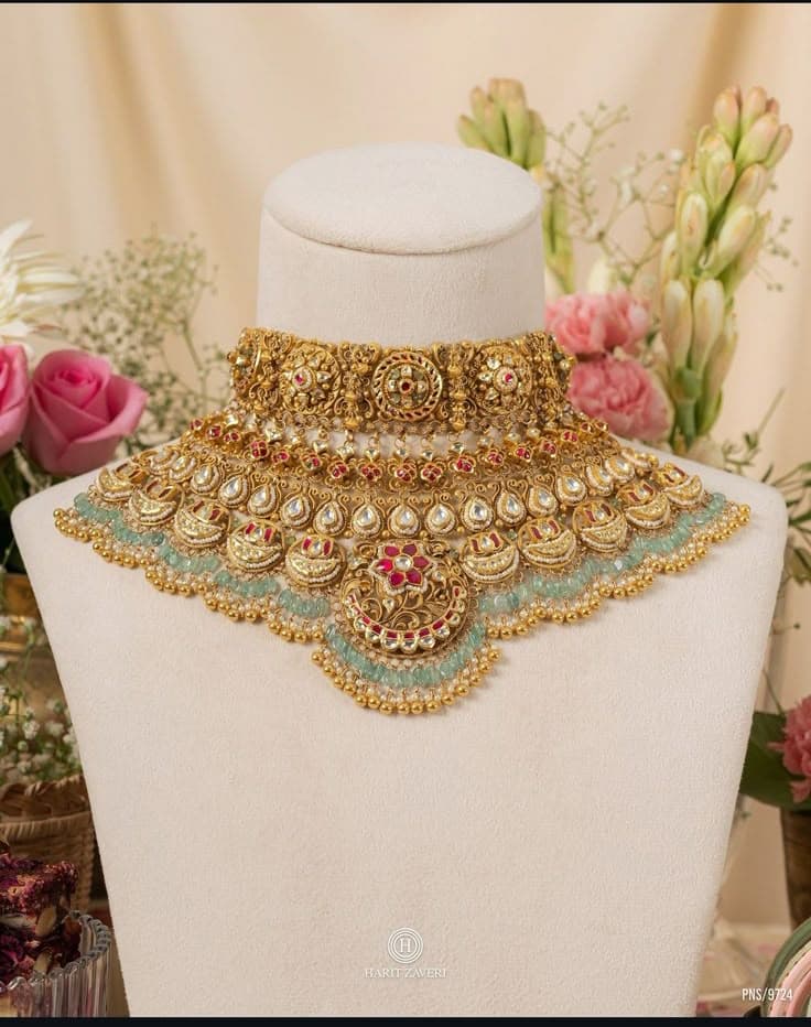 Timeless Heirloom: The Minted Bloom Bridal Choker